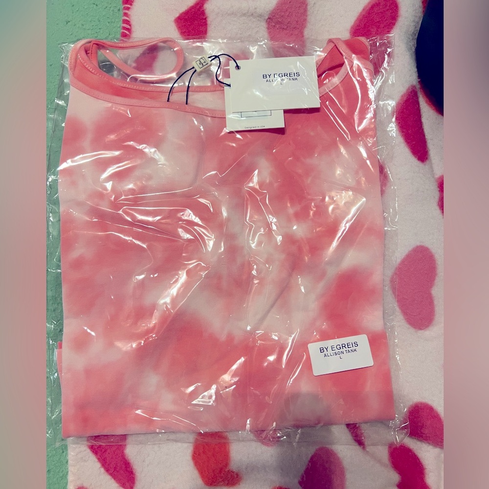 By Egreis Allison Tank